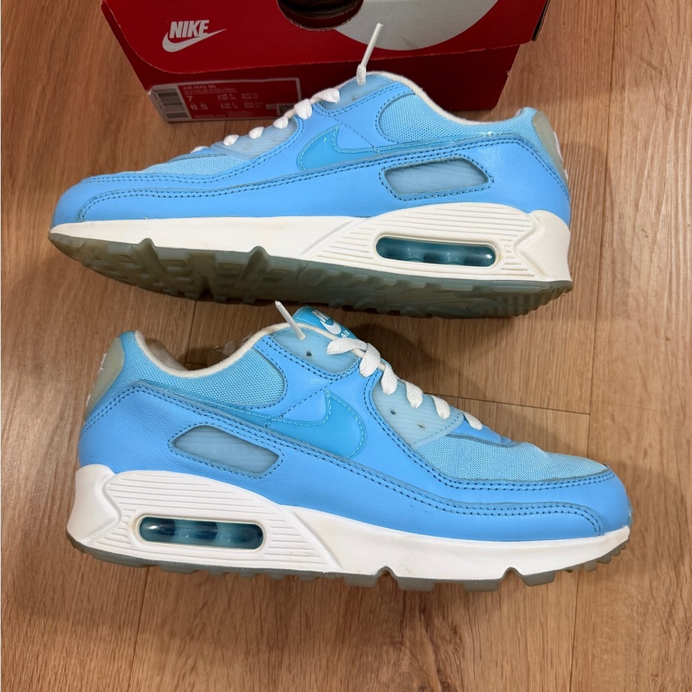 Nike Air Max “Ocean Bliss” Sneakers. EUC. Only worn once. - Picture 9 of 11